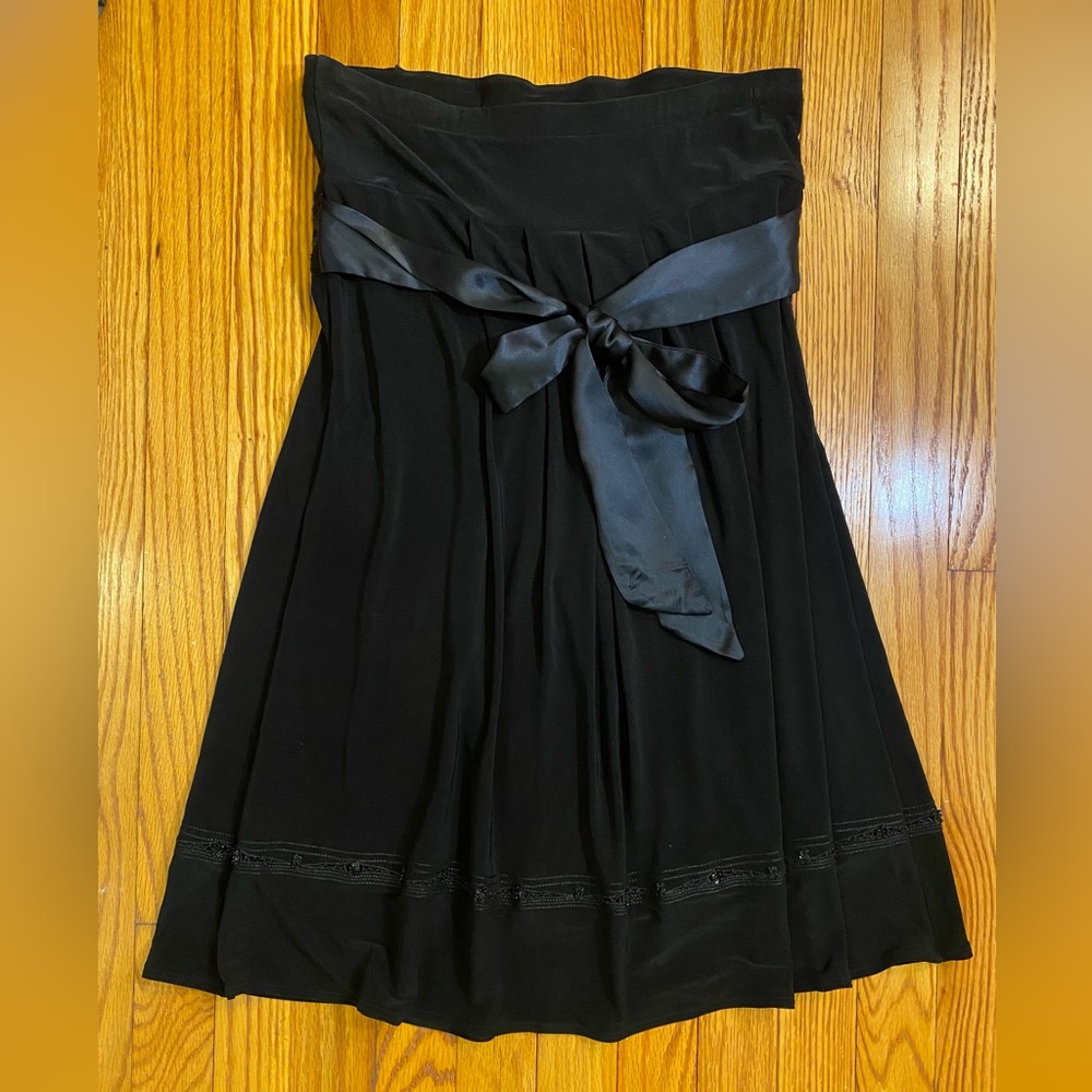 Elegant Midnight Black Strapless Dress - Picture 4 of 12